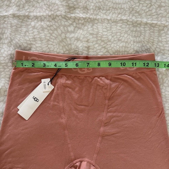 UGG Alexiah Boy Short size small NWT - Picture 5 of 5